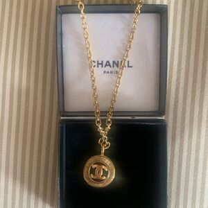 Chanel Vintage CC logo Pendant Necklace with chain